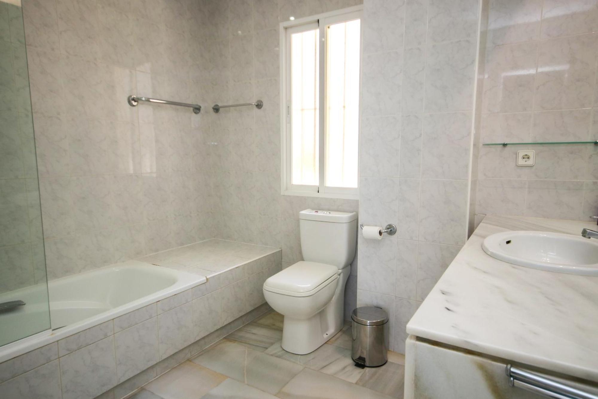 Three Bedroom La Mairena Elviria Ojén